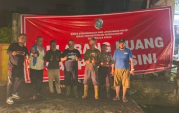 Tumpukan Sampah Depan TK Pertiwi Belakang Pasar Pagi Sungai Pinyuh Telah Dibersihkan