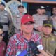 Wakil Ketua III DPRD Kabupaten Sambas, Ferdinan Syolihin saat diwawancarai usai aksi buruh May Day, 1 Mei 2025.