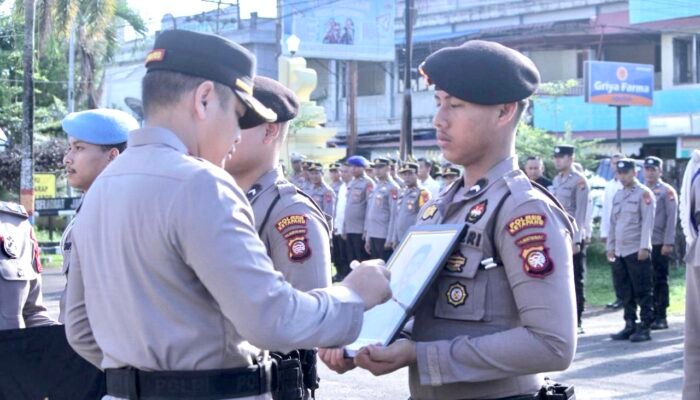 Dua Anggota Polres Ketapang Dipecat, Ini Alasannya!