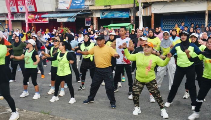 Jadi Peluang Ekonomi UMKM, Wabup Juli Apresiasi Kegiatan CFD di Area Pasar Mempawah