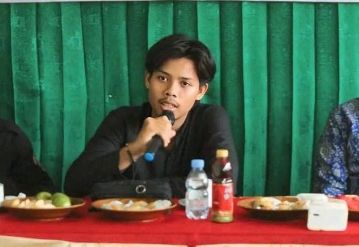 Mahasiswa UNISSAS