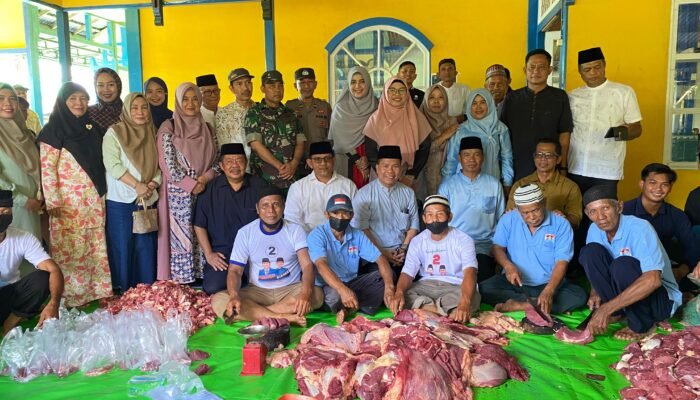 Pemkab Sambas Lakukan Penyembelihan Hewan Kurban Bantuan Presiden Prabowo