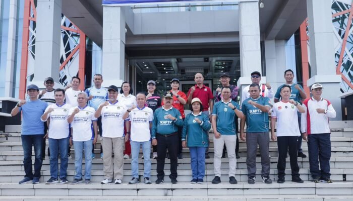 Sekda Ketapang Hadiri Kegiatan Senam Sehat Bersama yang Digelar Pemkab Ketapang dan Pemkab Sanggau