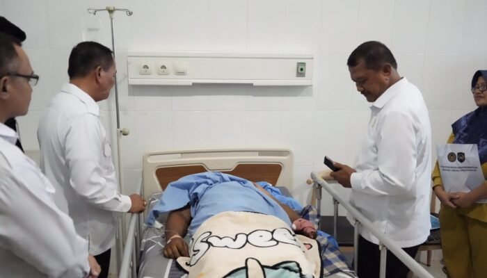 Dirjenpas Kunjungi Sipir Lapas Nabire yang Terluka Diserang Narapidana, Kondisinya Membaik