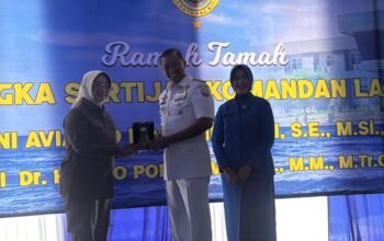 Bupati Mempawah, Erlina menghadiri serah terima jabatan Komandan Lantamal XII Tanjungpura