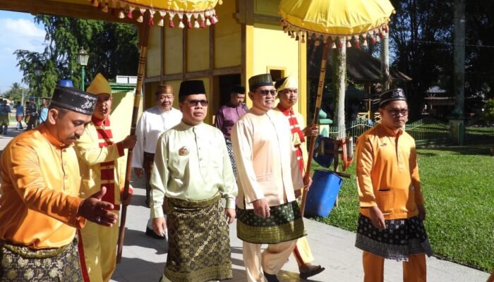 Bupati Sambas Ziarah ke Makam Sultan, Napak Tilas Sejarah di Momen HUT ke-394 Kabupaten Sambas