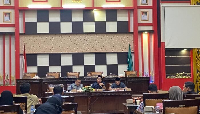 Gelar RDP Bahas Permendikdasmen Nomor 8 Tahun 2025, DPRD Sambas akan Perjuangkan Nasib Honorer