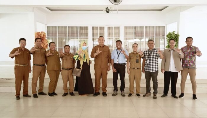 Bupati Ketapang Terima Audiensi KREASI Bahas Sekolah Ramah Anak dan Akses Pendidikan yang Setara