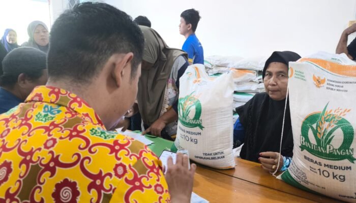 Gunakan Sistem Digital, Bulog Salurkan 5,1 Ton Beras untuk 258 Keluarga di Ketapang