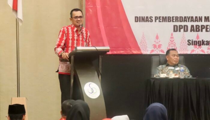 Wakil Ketua DPRD Sambas Hadiri Bimtek Peningkatan Kapasitas Pemerintah Desa