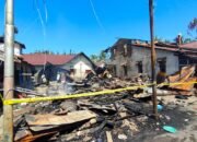 Puing kebakaran rumah warga di Gang Nelayan, Sungai Pinyuh.