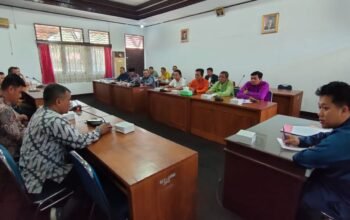 Lembaga Pendidikan SD Bunda Sungai Pinyuh hearing ke DPRD Mempawah.