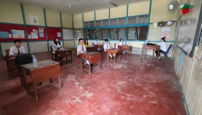 Suasana Sepi Menyelimuti Hari Pertama Masuk Sekolah SD Bunda Sungai Pinyuh
