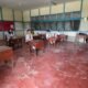 SISA DELAPAN - Peserta didik SD Bunda Sungai Pinyuh sisa delapan orang. Hari pertama masuk sekolah terasa sepi.