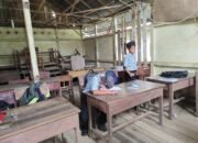 Potret memprihatinkan ruang belajar MIS Nurul Islam Seradi B, Salatiga, Kabupaten Sambas.
