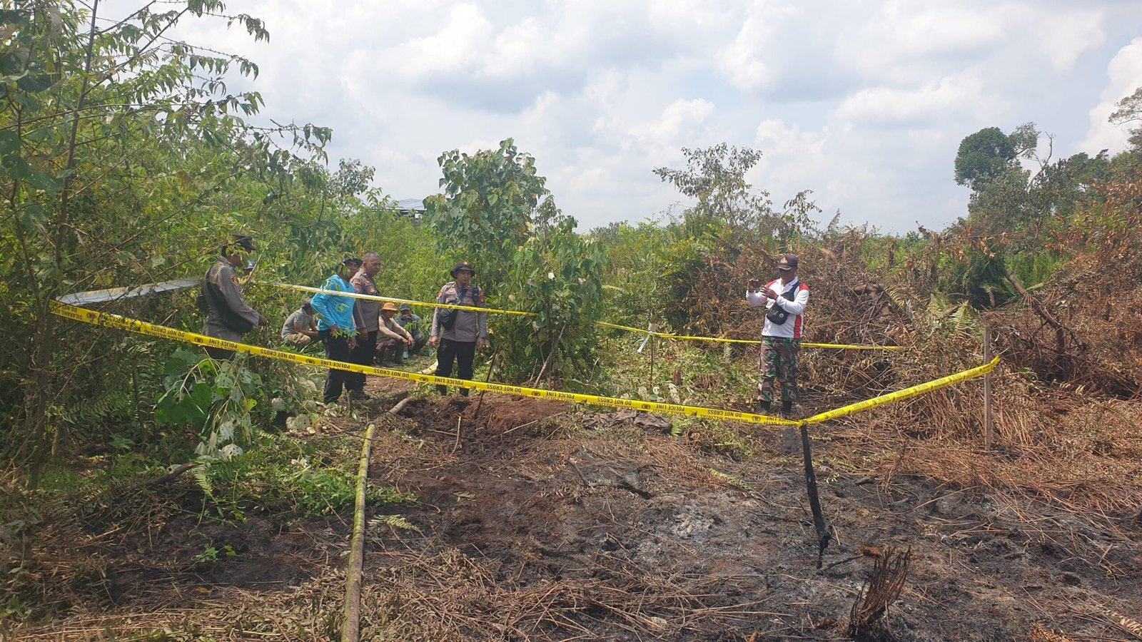 TKP penemuan kerangka manusia di Segedong, Kabupaten Mempawah.