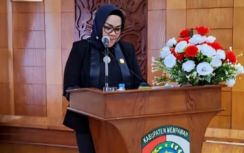 Anggota DPRD Kabupaten Mempawah Fraksi PKB, Purnawati, S.H.,