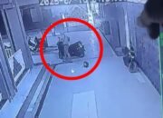 Pencuri sepeda motor di Masjid Nikmatullah Sungai Pinyuh terekam CCTV.