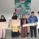 Baznas Kabupaten Mempawah, menyerahkan bantuan kompor gas kepada keluarga terdam kebaka di Gang Nelayan, Sungai Pinyuh, Kamis 17 Juli 2025.