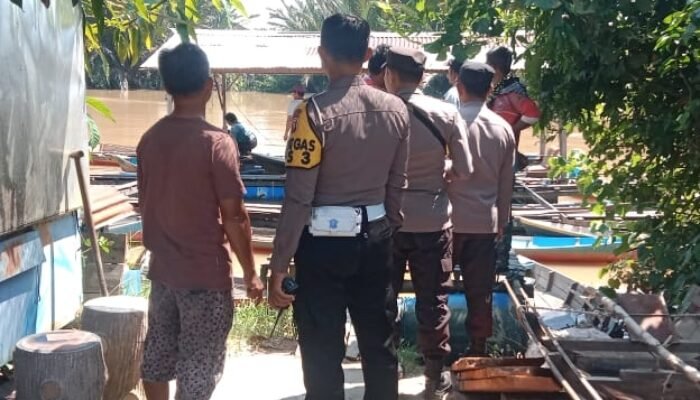 Seorang Pemancing Udang Asal Pontianak Ditemukan Meninggal di Atas Sampan
