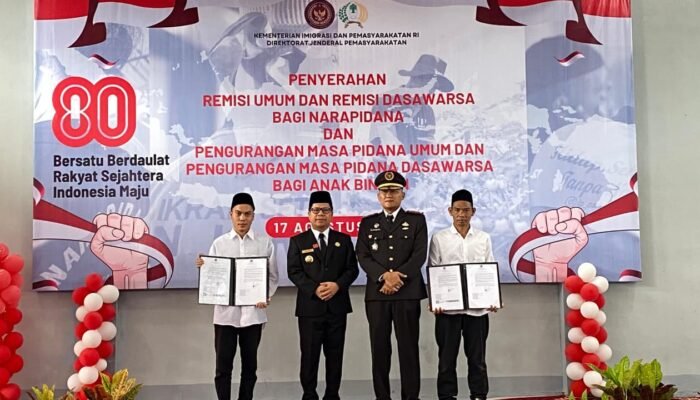 Momen HUT ke-80 Kemerdekaan RI Sebanyak 224 Warga Binaan Rutan Sambas Terima Remisi