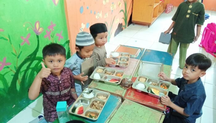 Program Makan Bergizi Gratis di Kabupaten Sambas Jangkau 5.782 Penerima Manfaat