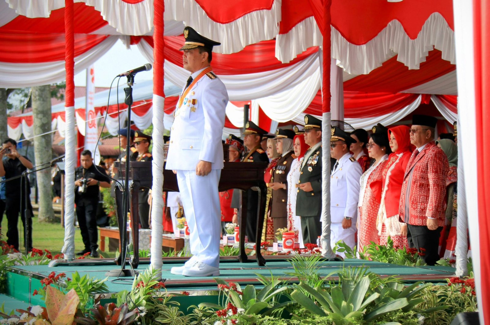 HUT RI