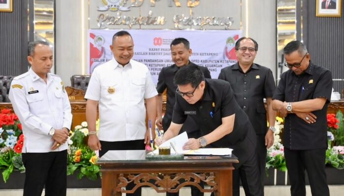 Bupati Ketapang Tandatangani Nota Kesepakatan KUA-PPAS APBD 2026 Bersama DPRD