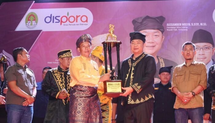 Dibuka Bupati Ketapang, Festival Pencak Silat Tradisional Kampoeng Tanjung Pure Jadi Ajang Pelestarian Budaya Daerah