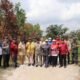 Bupati Mempawah, Erlina dan rombongan saat meninjau lokasi Sekolah Rakyat di Toho Ilir.