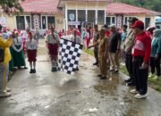 Camat Sungai Pinyuh Lepas Peserta Gerak Jalan HUT RI ke-80