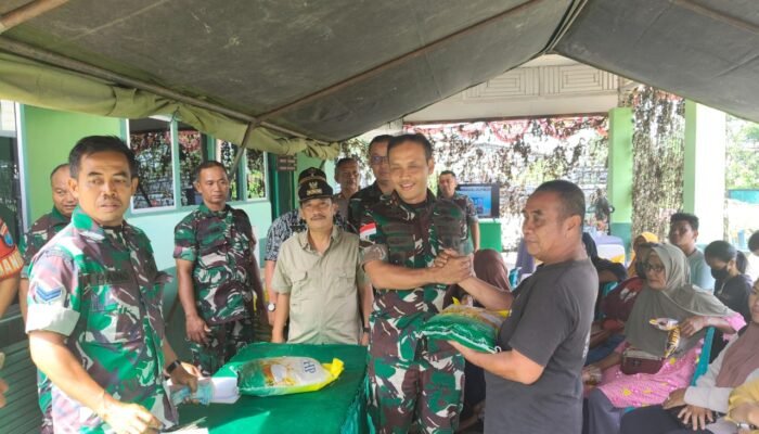 Koramil Sungai Pinyuh Gandeng Bulog Gelar Gerakan Pangan Murah