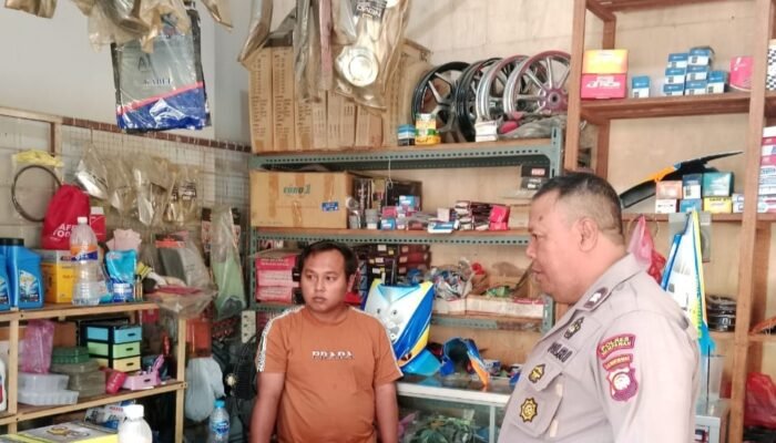 Bengkel Motor di Sungai Batang Pinyuh Dibobol Maling, Satu Menit Pelaku Berhasil Buka Gembok