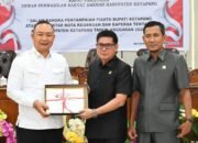 Bupati Alexander