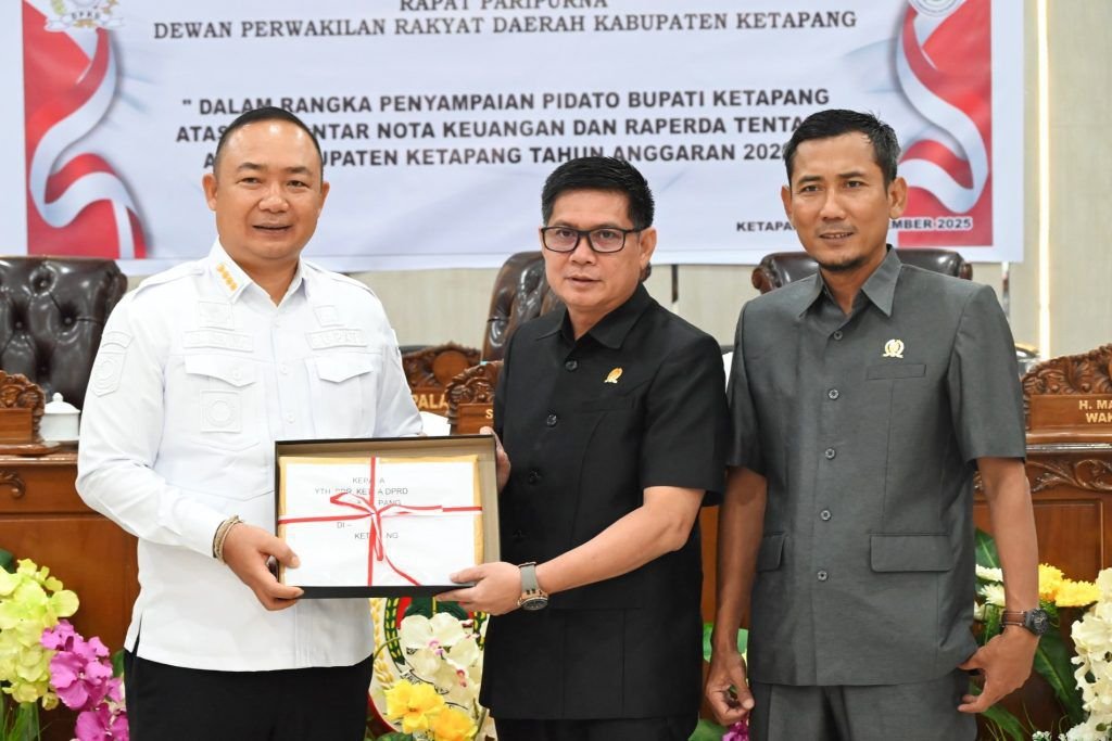 Bupati Alexander