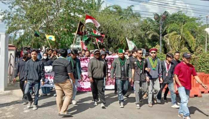 Pemerintah Kabupaten Sambas Siap Tindaklanjuti 9 Tuntutan Masa Aksi Demo