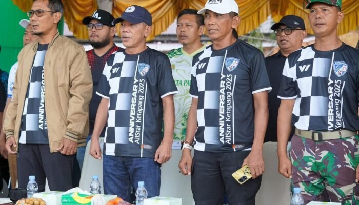 Wakil Bupati Ketapang Buka Festival Sepakbola U-12 dan Kompetisi U-45 Piala Ketua DPRD