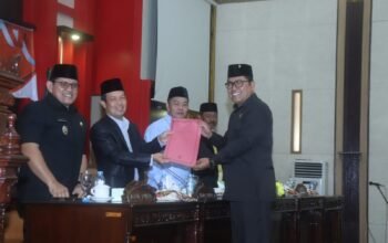 APBD Perubahan Kabupaten Sambas 2025 disahkan. Badan anggaran ungkap pinjaman daerah hanya disetujui sekitar Rp80 miliar.