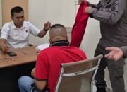 Tersangka mantan Kades Bentunai inisial PR saat dieksekusi APH.