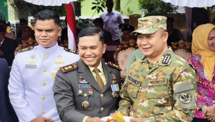 Bupati Ketapang Hadiri Upacara HUT ke-80 TNI di Makodim 1203/Ketapang