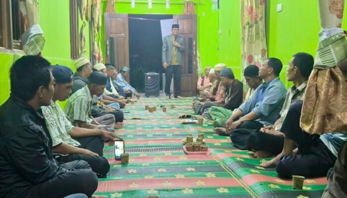 Wakil Ketua III DPRD Sambas Gelar Reses Sekaligus Bersilaturahmi Bersama Masyarakat di Sebindang