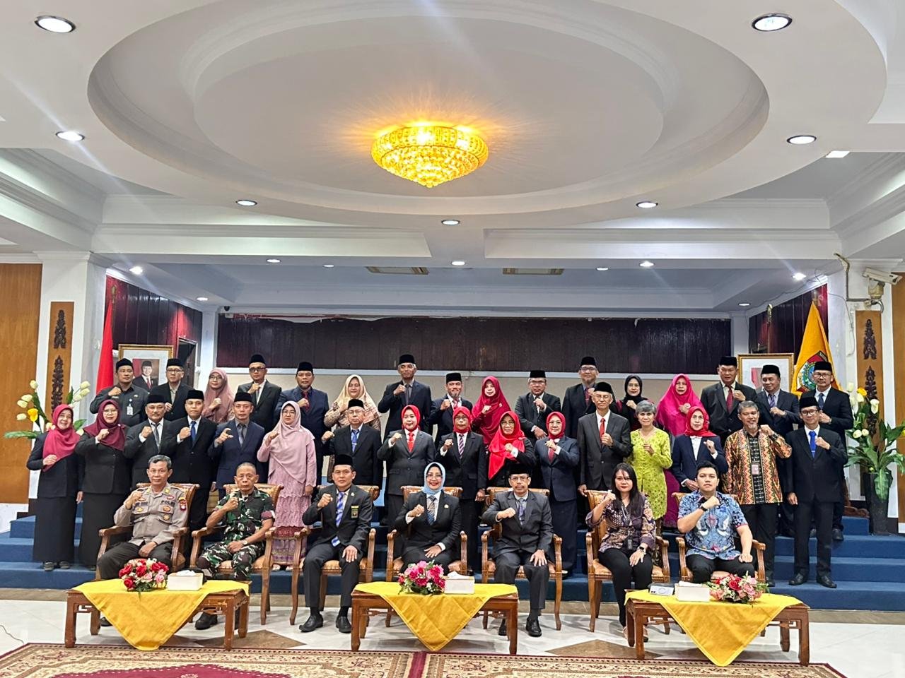 Bupati Mempawah, Erlina melantik sejumlah pejabat baru di lingkungan Pemkab Mempawah.