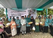 Operasi pasar PKK di Kabupaten Mempawah.