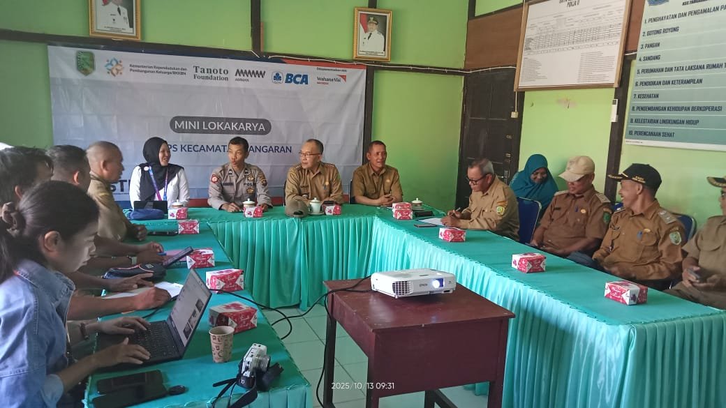 Rapat lintas sektoral Camat Tangaran, Suhut Firmansyah dan jajaran membahas stunting.