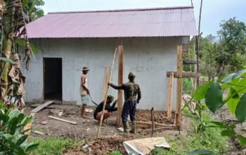 TNI bedah rumah tak layak huni di Galing