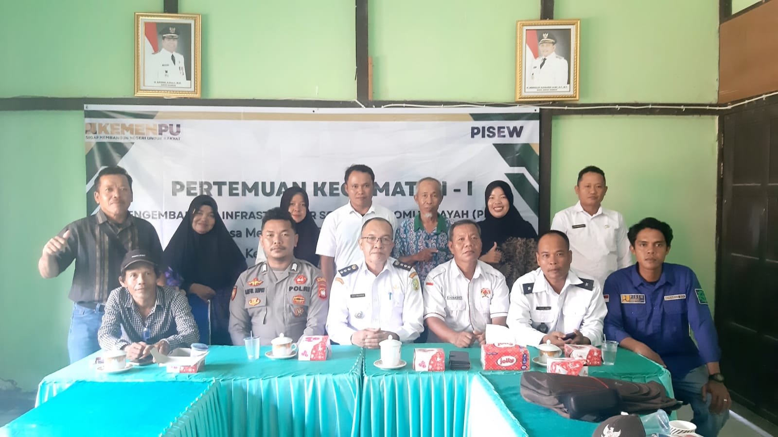 Rapat persiapan program PISEW di Kecamatan Tangaran