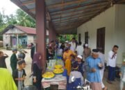 Jemaah Antusias, Ada Sedekah Tambol Jumat di Masjid Mujahidin Desa Nusapati