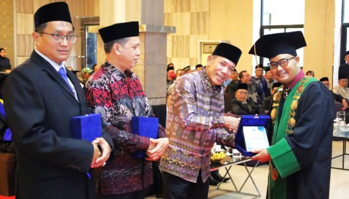 Wakil Bupati Ketapang Apresiasi Wisuda STAI Al-Haudl: Cetak Generasi Berakhlak dan Berdaya Saing