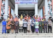 Pemkab Ketapang Peringati HGN dan HUT ke-80 PGRI, Wabup Sampaikan Amanat Mendikdasmen