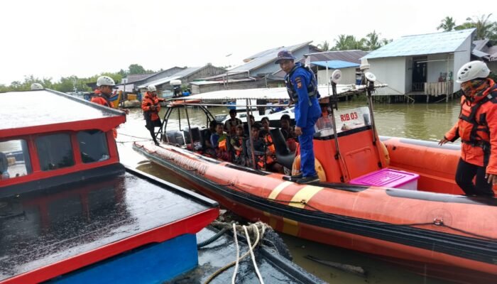 Kapal Margana Sakti Karam di Perairan Padang Tikar, 13 Kru Selamat, 1 Masih Hilang